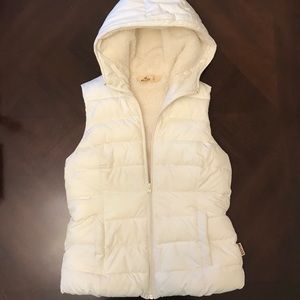 Hollister zip-up puffer vest